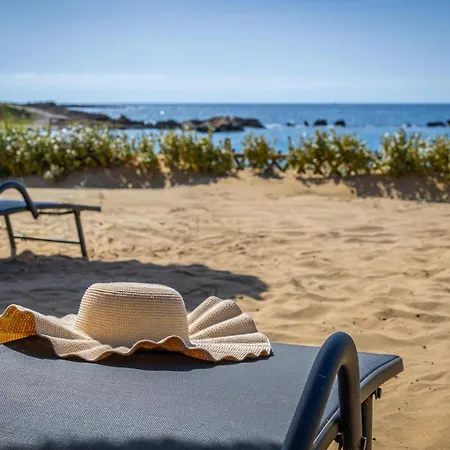 Sandoa - Beachfront شقة