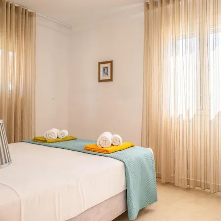 Sandoa - Beachfront شقة *