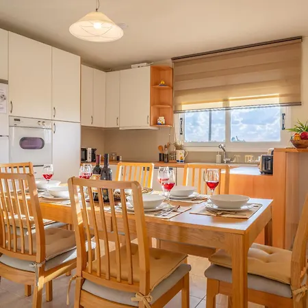 Sandoa - Beachfront * Minia
