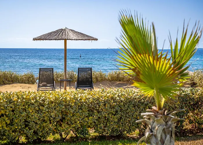 Sandoa - Beachfront Appartement *