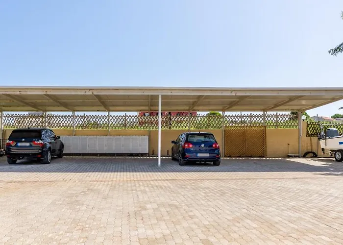 Sandoa - Beachfront Appartement