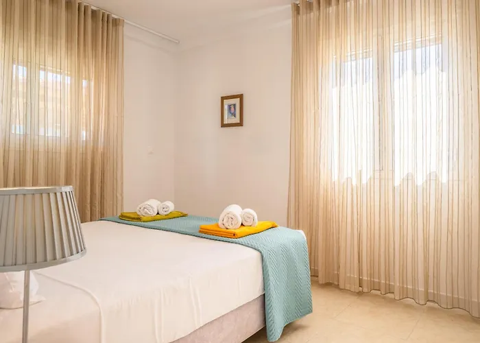 Sandoa - Beachfront Appartement *