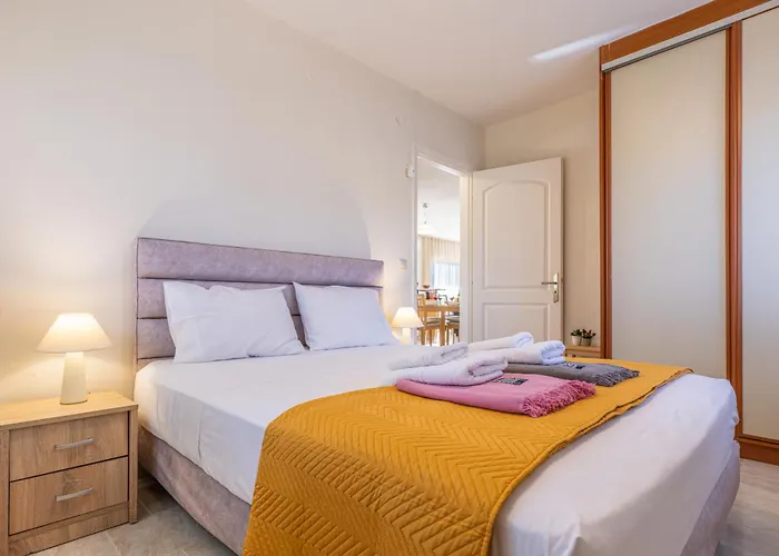 Sandoa - Beachfront Appartement