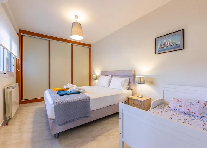 Sandoa - Beachfront Appartement