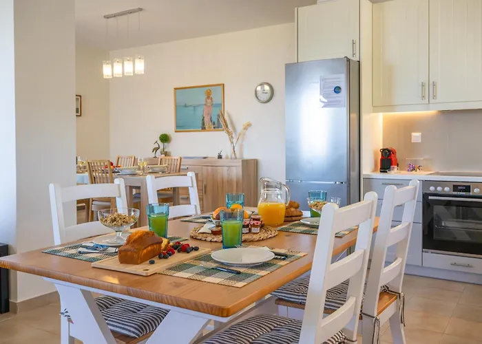 Sandoa - Beachfront Appartement Minia