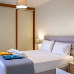 Sandoa - Beachfront Lägenhet *
