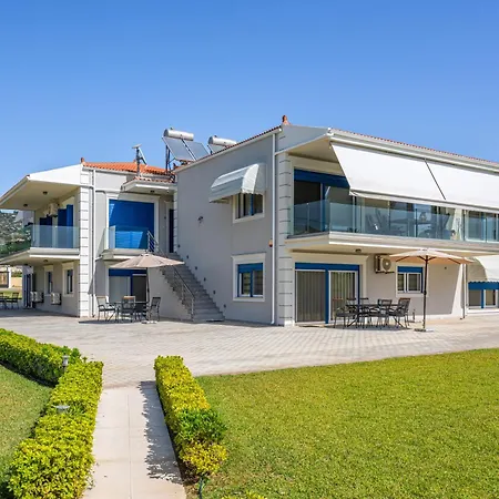Sandoa - Beachfront Lejlighed Minia