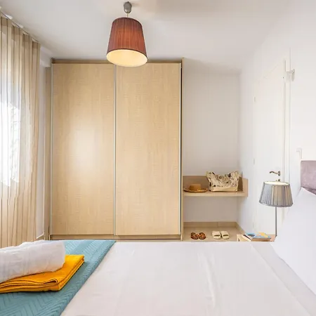 Sandoa - Beachfront Apartmán *