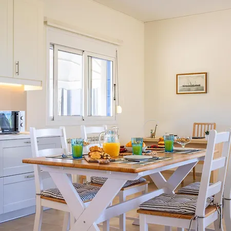 Sandoa - Beachfront Lejlighed *
