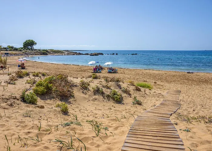 Sandoa - Beachfront Διαμέρισμα Μηνιά