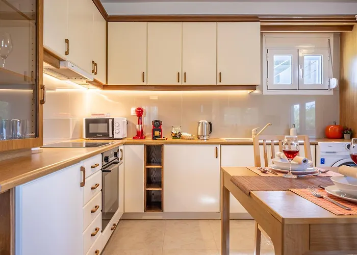 Sandoa - Beachfront *