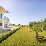Apartment Sandoa - Beachfront