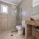 Sandoa - Beachfront