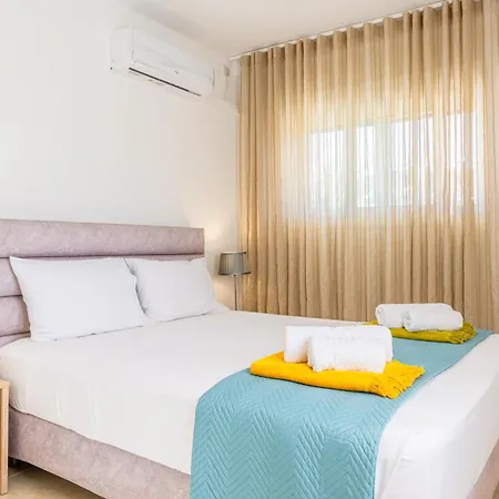 Apartment Sandoa - Beachfront Minia