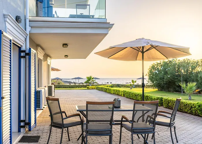 Sandoa - Beachfront 公寓