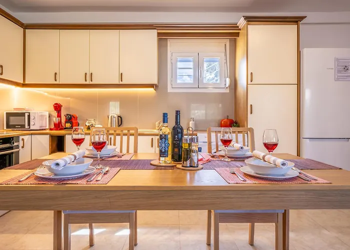 Sandoa - Beachfront 米尼亚