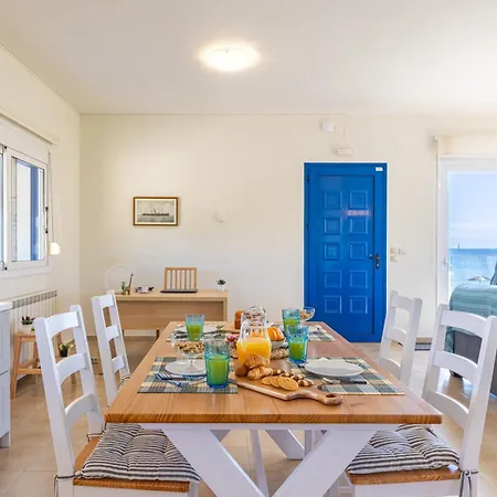 Sandoa - Beachfront Apartamento *