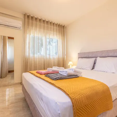 Sandoa - Beachfront Apartamento
