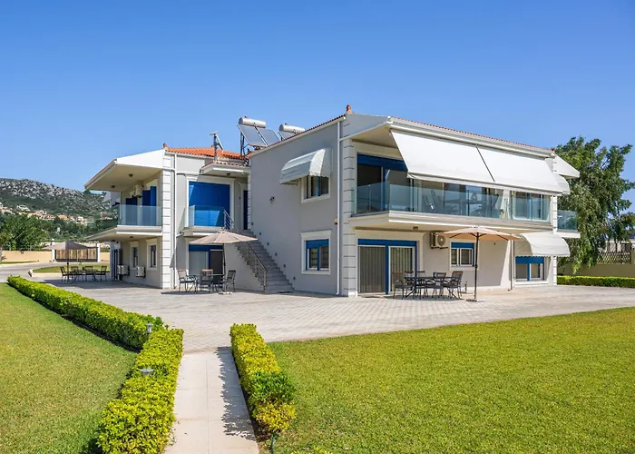 Sandoa - Beachfront Apartment Minia