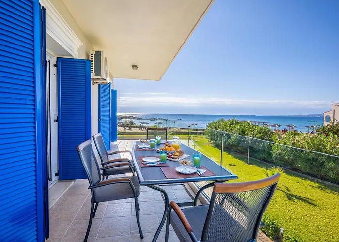 Sandoa - Beachfront Apartment Minia