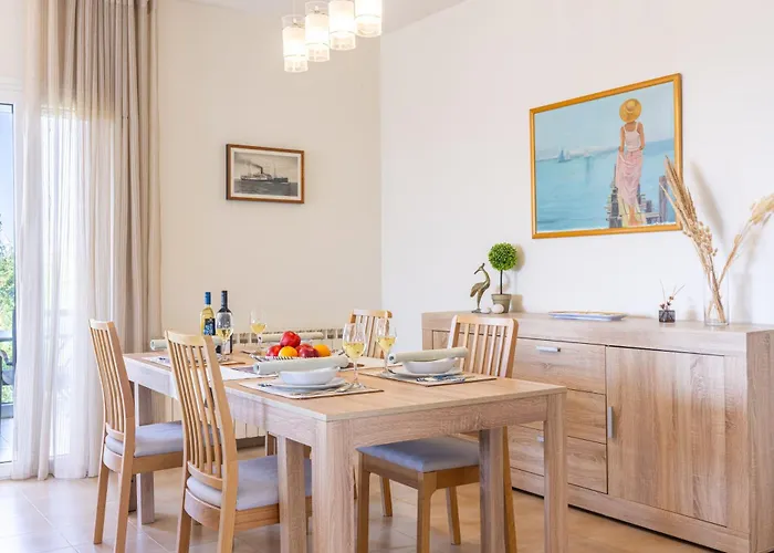 Sandoa - Beachfront * Minia