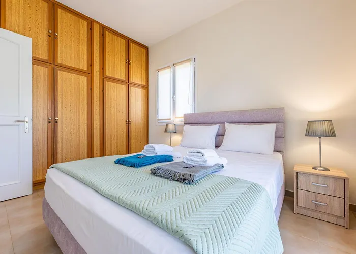 Apartment Sandoa - Beachfront *