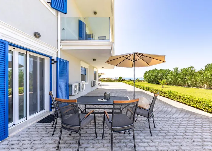 Apartment Sandoa - Beachfront